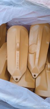 Зуб ковша XS145RC; 21T-70-34580 (Komatsu PC-2000)