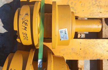 Каток поддерживающий 5183497 SEM822D