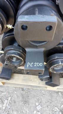 Натяжное устройство гусеницы в сборе Komatsu PC-200-5 / PC-200-7 (Ø45, 4 креп.отв.) 20Y-30-29100