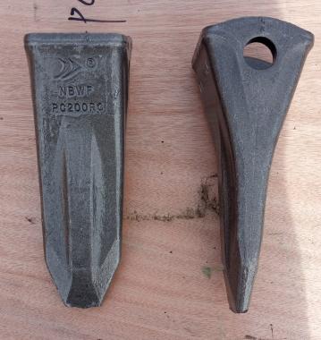 Зуб ковша PC-200 205-70-19570RC